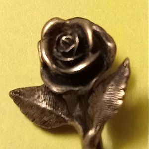 Retired James Avery Long Stemmed Rose Brooch
